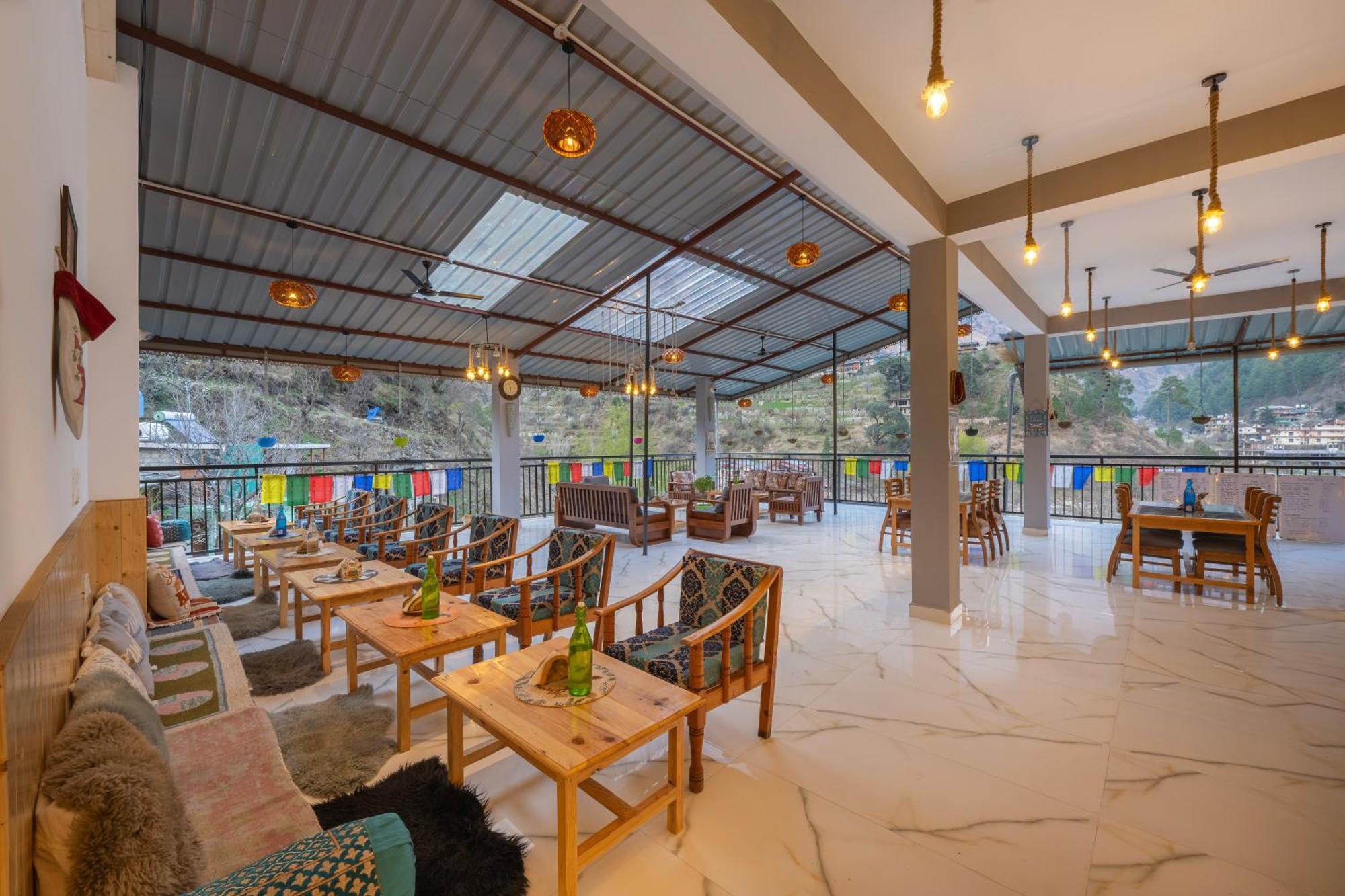 Sharda Resort-Tirthan Valley Banjār Zewnętrze zdjęcie