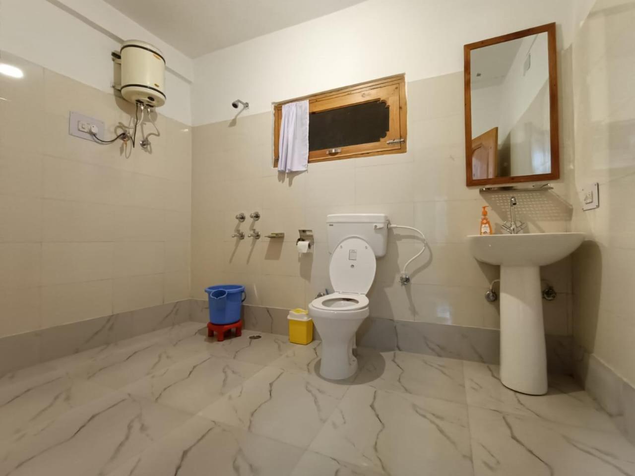 Sharda Resort-Tirthan Valley Banjār Zewnętrze zdjęcie